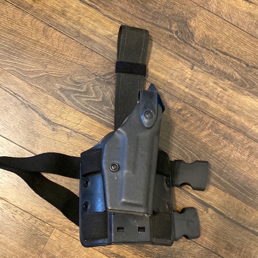 Safariland 6004 SLS Tactical Holster